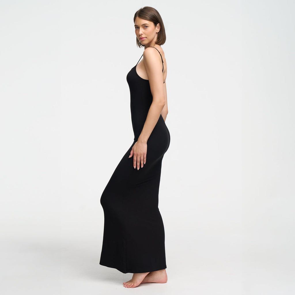Vestido Largo Ajustado “Noche Infinita” – Aris Medina